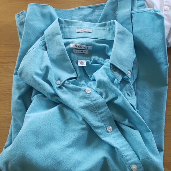 Light blue Van Heusen shirt - Picture 1 of 1